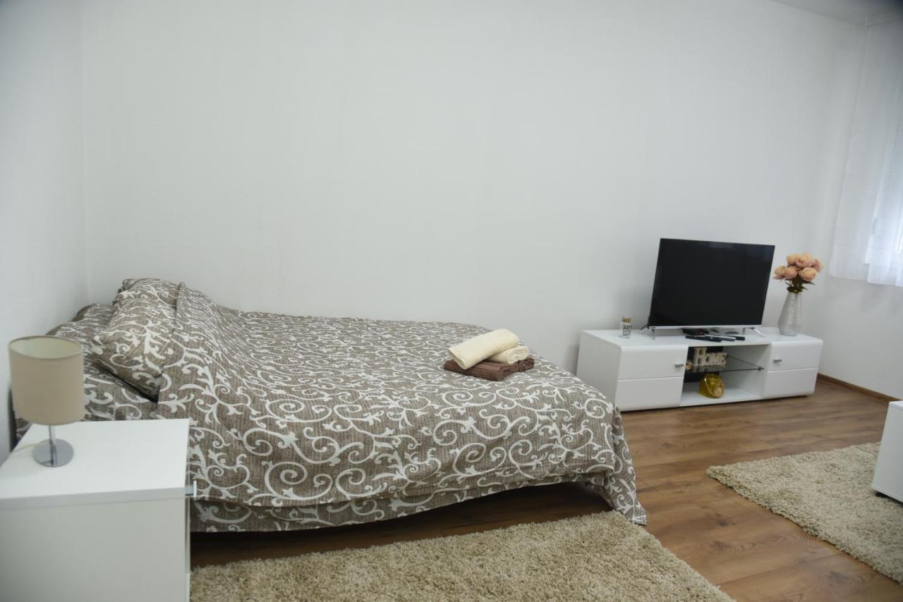 Apartmani Sofronic Loznica 1 Bagian luar foto