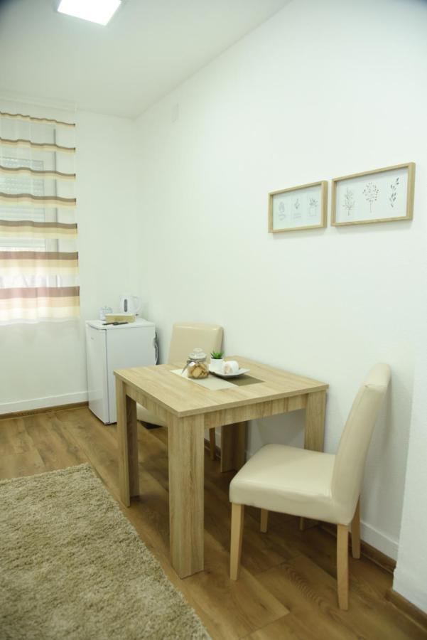 Apartmani Sofronic Loznica 1 Bagian luar foto